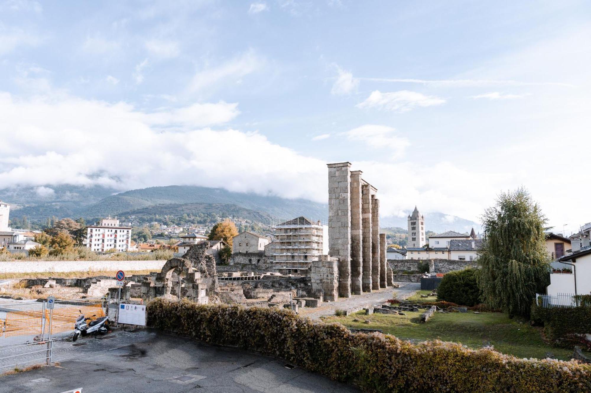 Aosta Theater Home Exterior photo